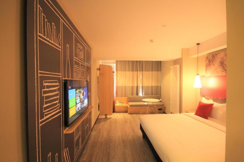 Ibis Shenyang North Station Hotel Exterior photo
