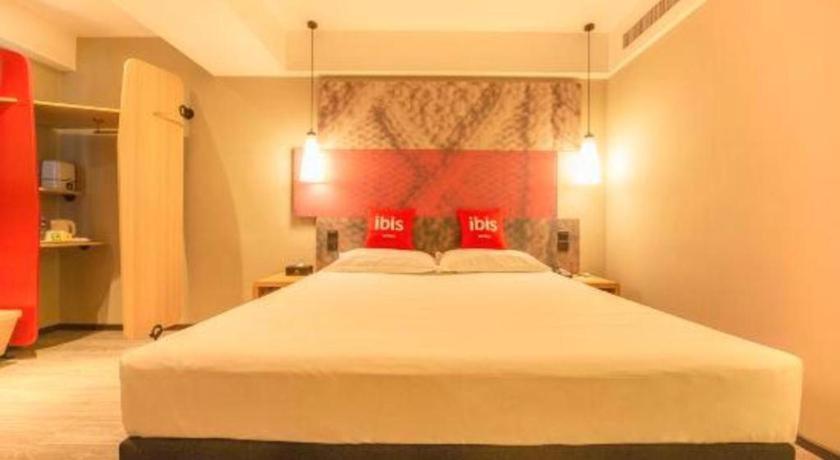 Ibis Shenyang North Station Hotel Exterior photo