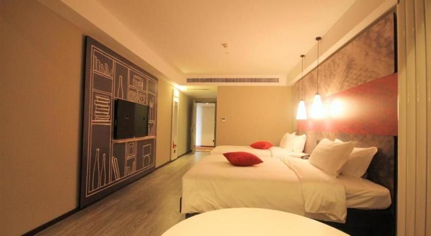 Ibis Shenyang North Station Hotel Exterior photo